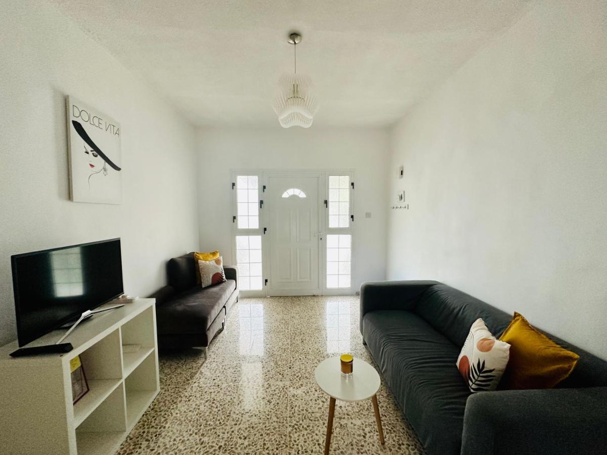 Arya Seaview Apartment In The Heart Of Coral Bay (Adults Only) Exterior foto